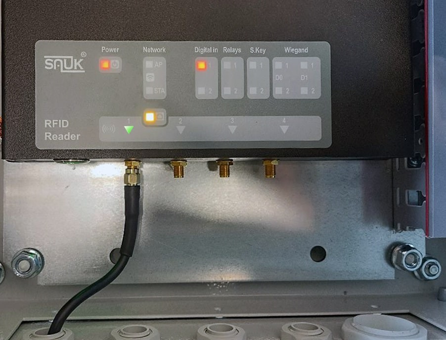 RFID-считыватель SAUK E4 для автоматизации промышленности